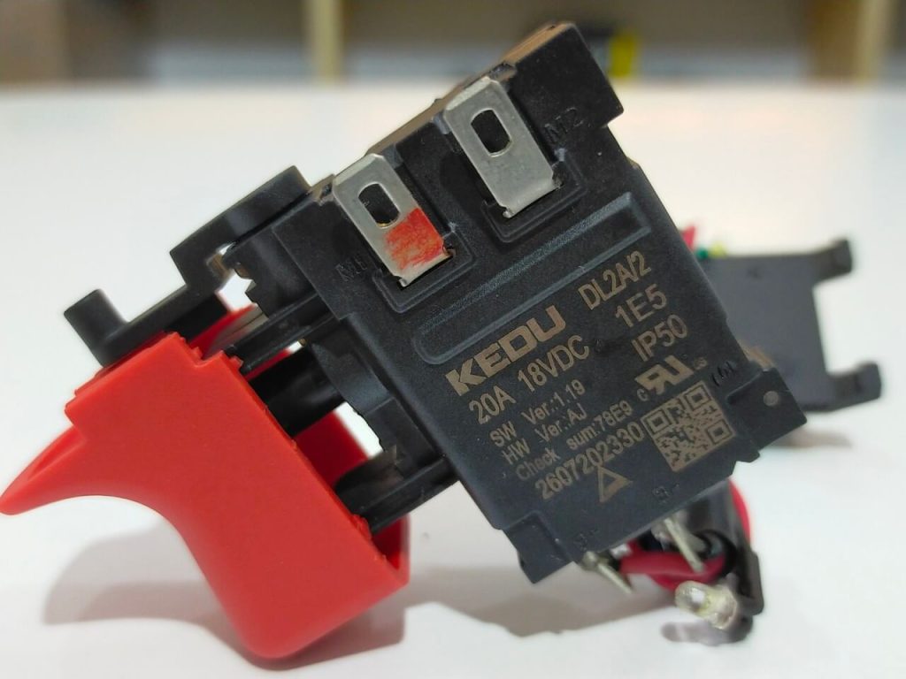 Công tắc máy khoan pin 18V Bosch 2607202330
