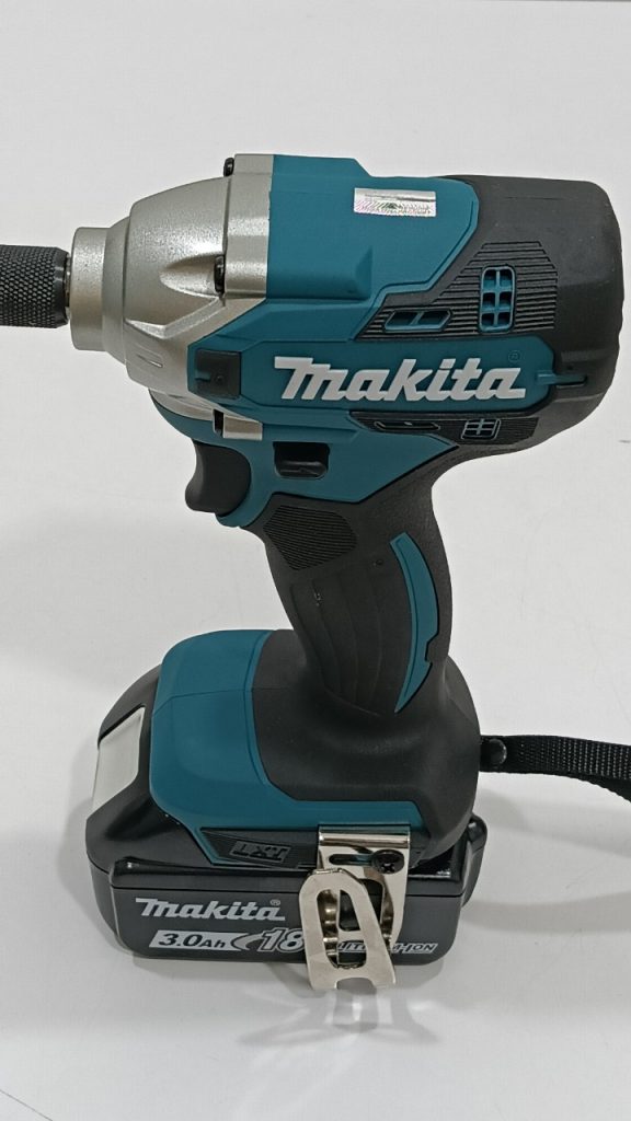 Máy vặn vít pin 18V Makita DTD156SF1J