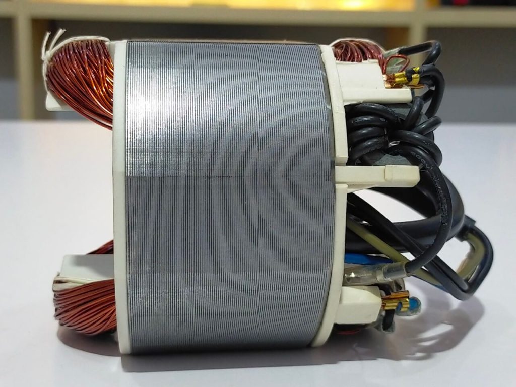 Stator máy cưa bàn Makita MLT100 (JM27000302)