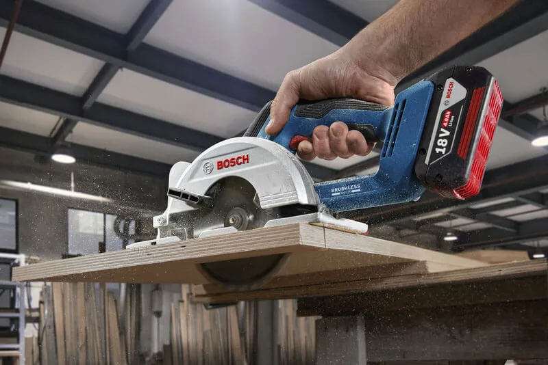 Máy cưa đĩa dùng pin 18V Bosch GKS 18V-44